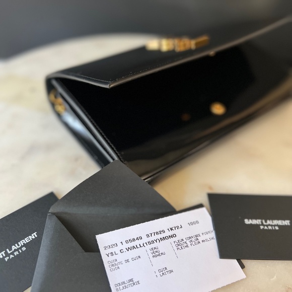 Saint Laurent | Cassandre Glossed Bag - Picture 14 of 17